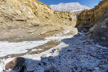 کوه نمکی جاشک