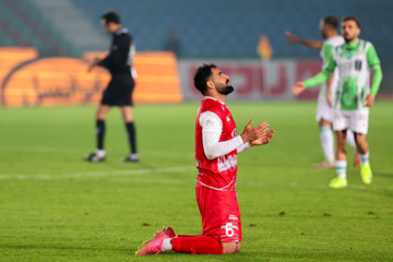 لیگ برتر فوتبال - پرسپولیس و خیبر