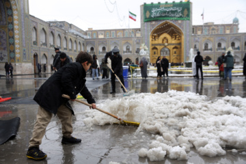 Chute de neiges à Mashhad dans le nord-est iranien 