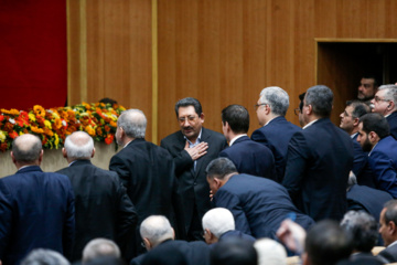 Le président iranien visite l'exposition commerciale internationale avec l'Eurasie