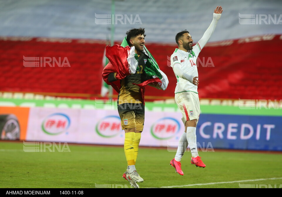 شادی در ورزشگاه آزادی پس از صعود به جام جهانی ۲۰۲۲ قطر