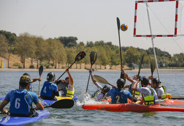 Iran : championnat de canoë-polo masculin