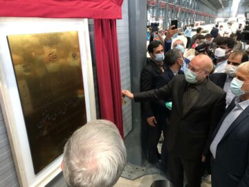 افتتاح کارخانه تولید خانه‌های پیش‌ساخته با حضور وزیر دفاع و رئیس مجلس در پاکدشت