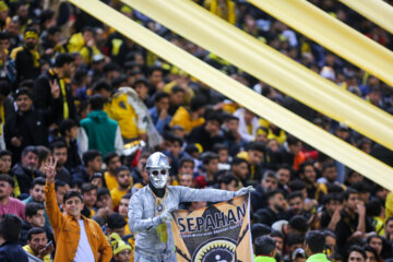 Football match between Sepahan and Al-Hilal