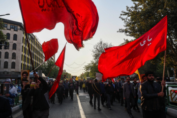 Martyre de Nasrallah : Cérémonie de deuil des délégations estudiantines et publiques à Téhéran

