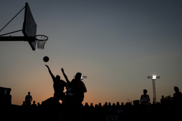 Competiciones callejeras de baloncesto y fútbol en Tabriz