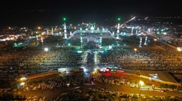 تصاویر هوایی مسجد مقدس جمکران در شب 23 رمضان