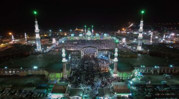 تصاویر هوایی مسجد مقدس جمکران در شب 23 رمضان