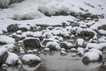 Chutes de neige à Hamadan à l'ouest iranien 