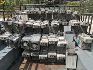 ۶۰ دستگاه غیرمجاز استخراج ارز دیجیتال در خرمشهر کشف شد