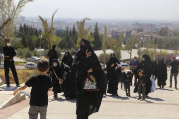 عزاداری جاماندگان اربعین حسینی در جوار شهدای گمنام دانشگاه شیراز