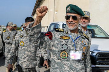 La phase principale de l'exercice militaire conjoint Zulfiqar 1403 a commencé ce samedi matin (22 février 2025) avec le code « Ô Allah, le Plus Grand », par le contre-amiral Habibollah Sayyari, le commandant des exercices. Photo : Mohammad Mahdi Pour-Arab-IRNA