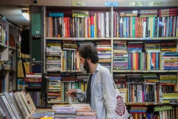 سامانه خرید از کتاب‌فروشی سبب تجمیع کتاب‌فروشی‌ها شده است
