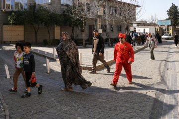 Le rituel du Nowruz Khani annonce l'arrivée du nouvel an persan