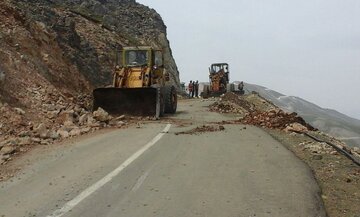 ریزش‌برداری در ۱۲۳ مقطع از محورهای ایلام انجام شد