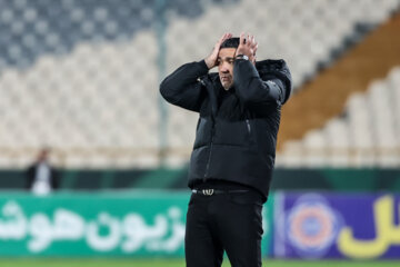 Iran's Pro League: Esteghlal vs. Sanat Naft