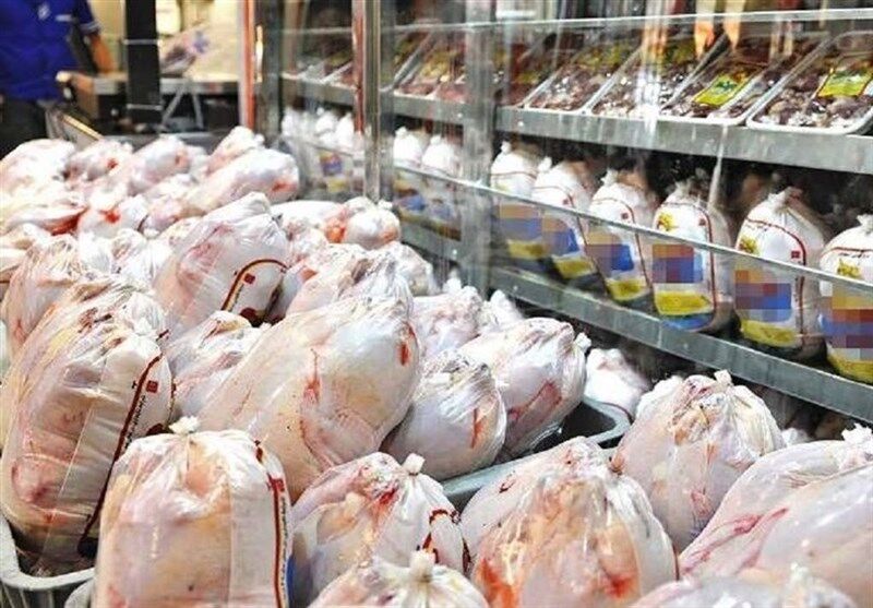 ۷۰۰ کیلوگرم مرغ خارج از شبکه  در اسفراین توقیف شد