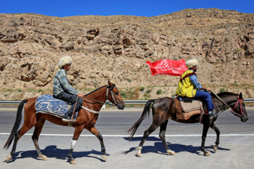 کاروان سوارکاران بجنورد در راه مشهد الرضا (ع)