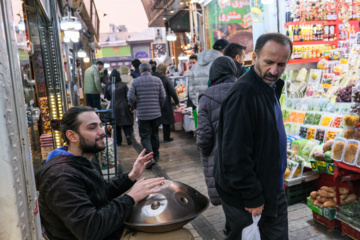 Compras para la noche de Yalda en Teherán