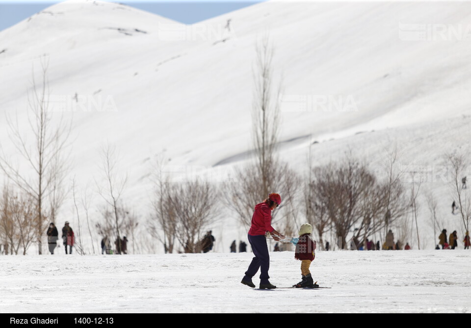 تفریحات زمستانی در پیست پولادکف فارس