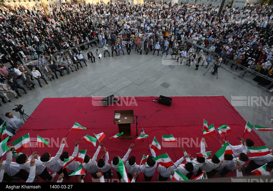 جشن تهرانی‌ها برای رییس جمهور منتخب