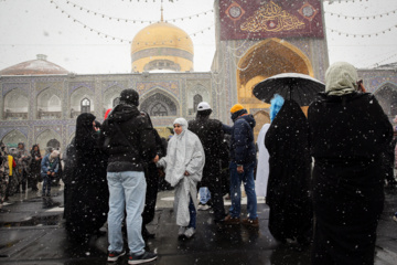 Chute de neiges à Mashhad dans le nord-est iranien 