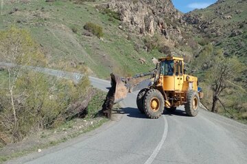 آغاز عملیات بهسازی راه‌های ارتباطی در مهاباد