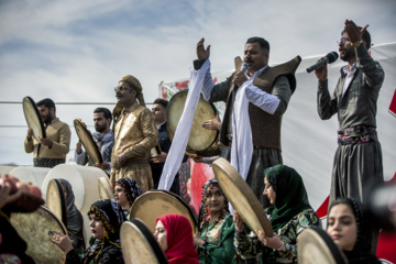 جشنواره شکرانه محصول انار شهرستان پاوه