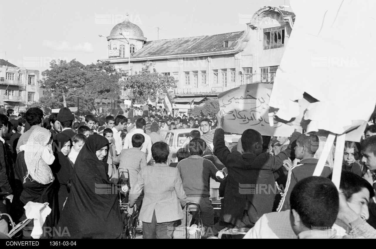 شادمانی مردم همدان به مناسبت فتح خرمشهر