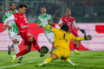 لیگ برتر فوتبال - پرسپولیس و خیبر