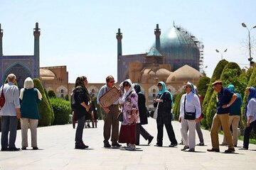 گردشگری ایران در سایه مدیریت کرونا فراتر از پیش بینی‌ها 