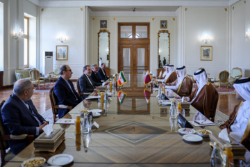 Meeting of Iranian, Qatari foreign ministers