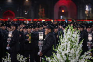 “Jotbe Jani” en el santuario del Imam Reza (P)