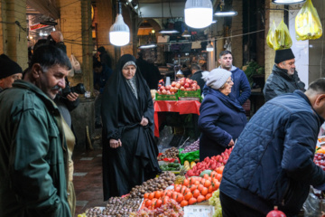 Les Téhéranais s’apprêtent à célébrer Shab-e Yalda. 