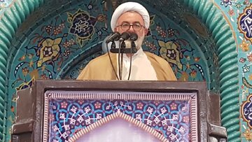 امام جمعه شاهرود: امام خمینی(ره) ملت ایران را عزتمند کرد