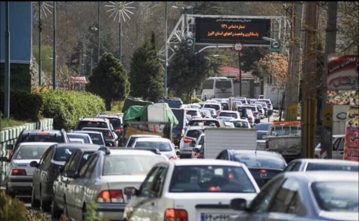 ترافیک در جاده کرج - چالوس همچنان سنگین است 