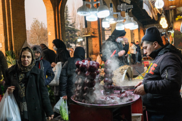 Compras para la noche de Yalda en Teherán