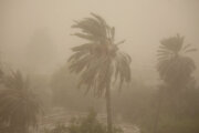 Heavy dust in Bandar Abbas 