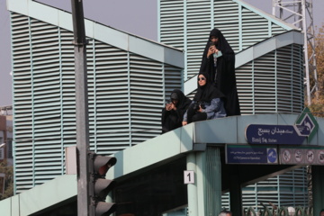 Ceremonia fúnebre en Mashhad por el general Nilforushan