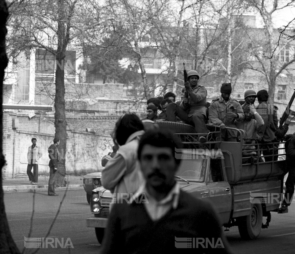 روزهای انقلاب - صحنه هایی از قیام مردم تهران