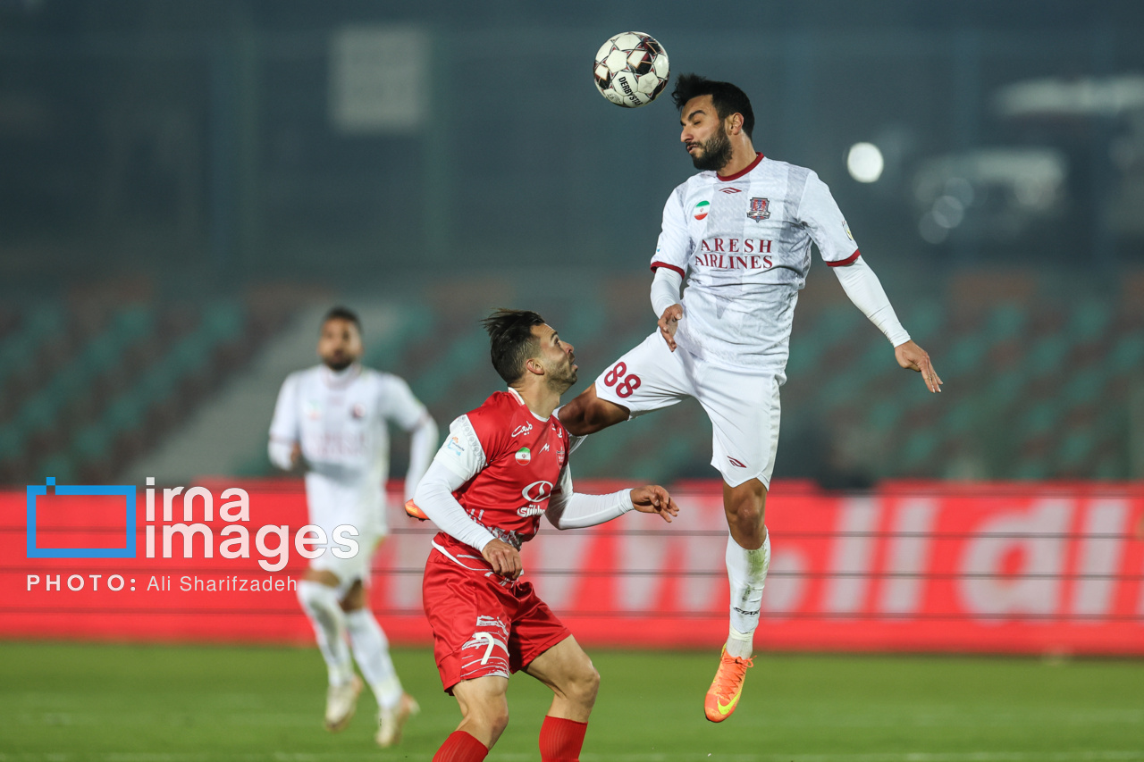 لیگ برتر فوتبال - پرسپولیس و نساجی