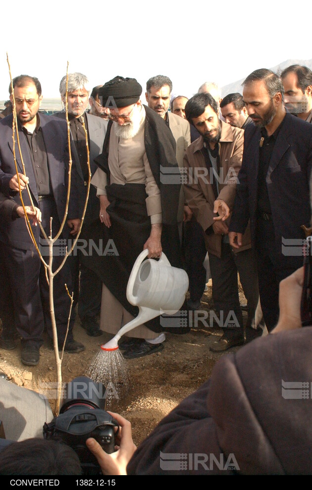 حضور رهبر معظم انقلاب در طرح افتتاح کمربند سبز تهران