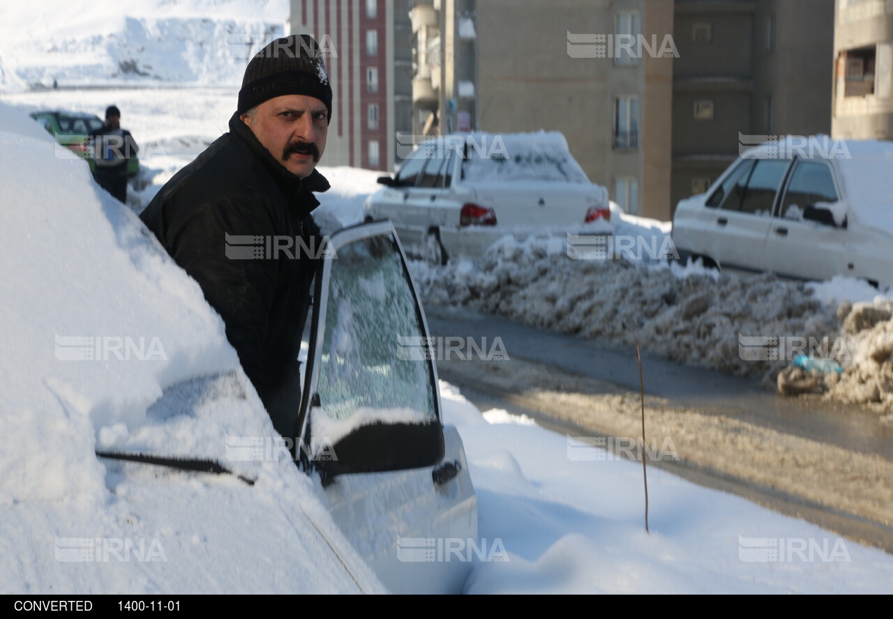 بارش برف و یخبندان در شهر سنندج