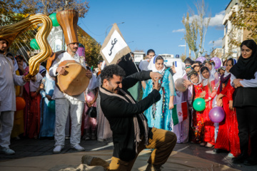 کارناوال عروسکی جشنواره تئاتر کردستان