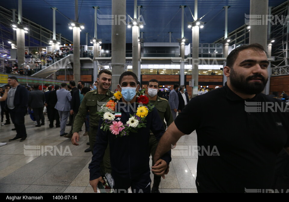استقبال مردم از تیم ملی کشتی آزاد ایران