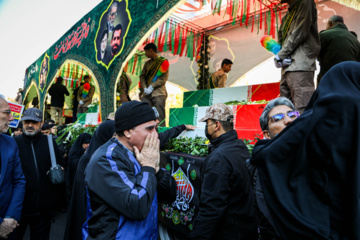 Funeral por mártires desconocidos en Teherán