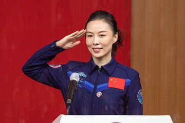 نخستین راهپیمایی فضایی زن فضانورد چینی  