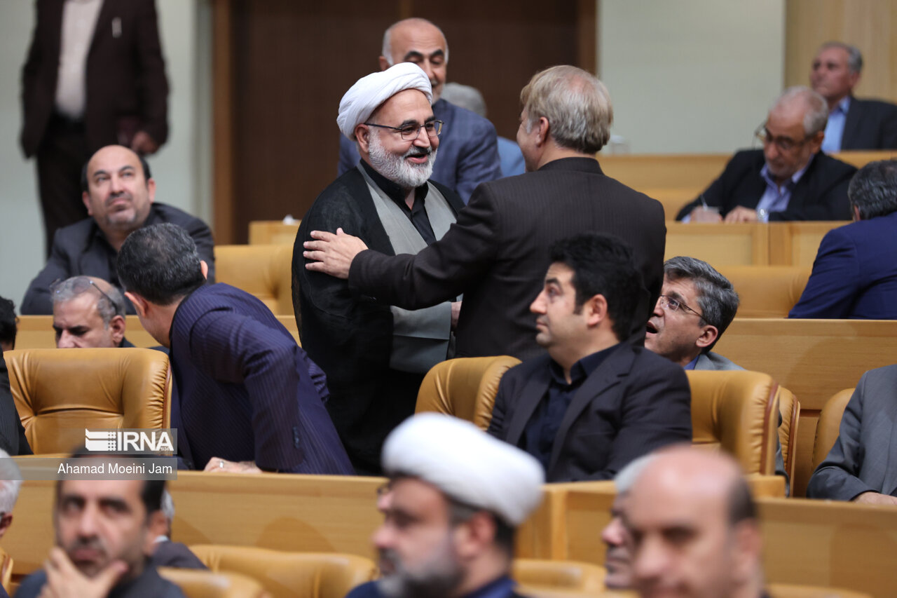 نشست نمایندگان ادوار و دوره دوازدهم مجلس با رئیس جمهور منتخب