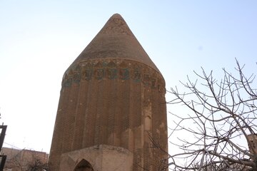 برج آرامگاهی علاءالدوله، قدیمی‌ترین اثر ثبت ملی شده ورامین