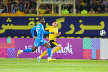 Football match between Sepahan and Al-Hilal